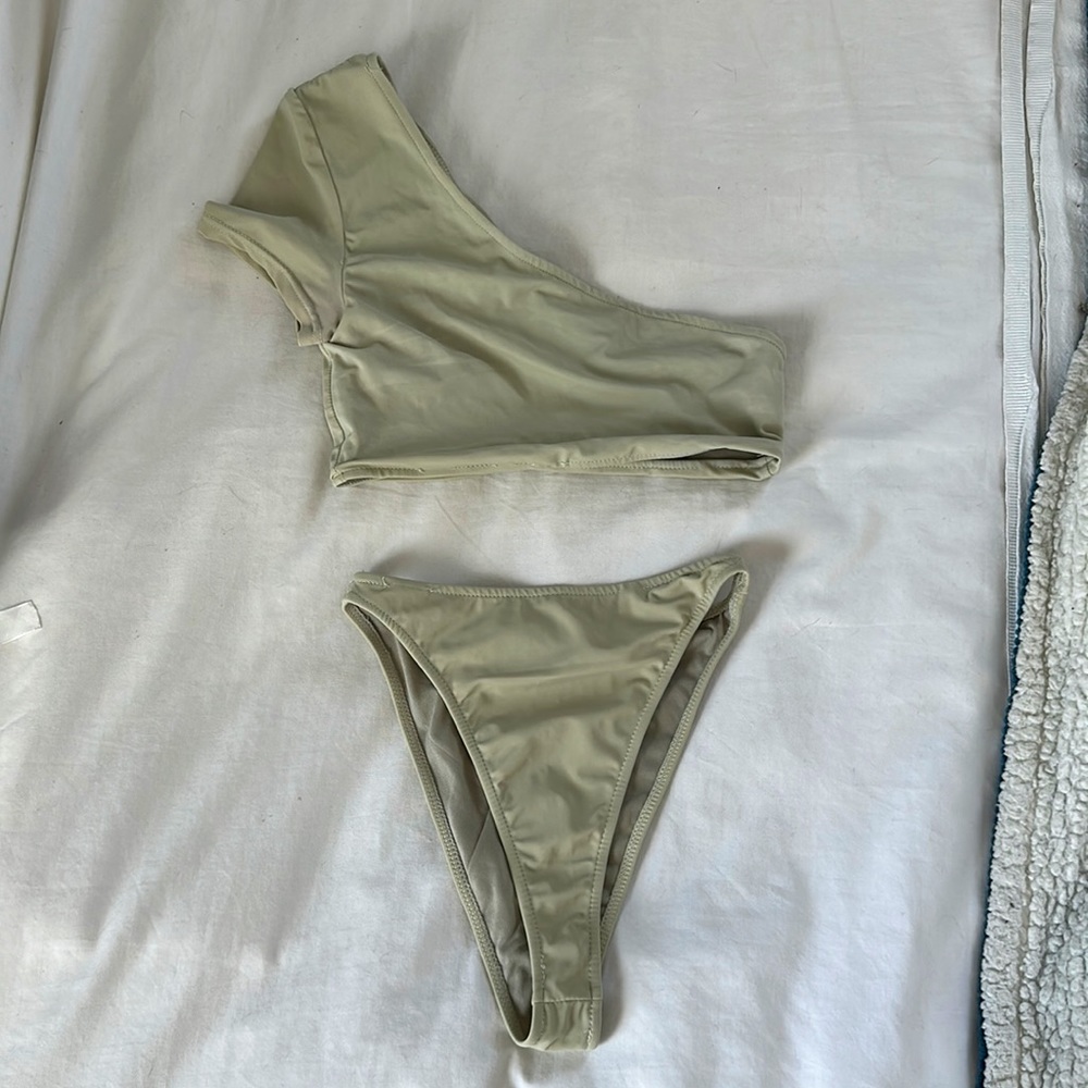 pretty little thing bikini